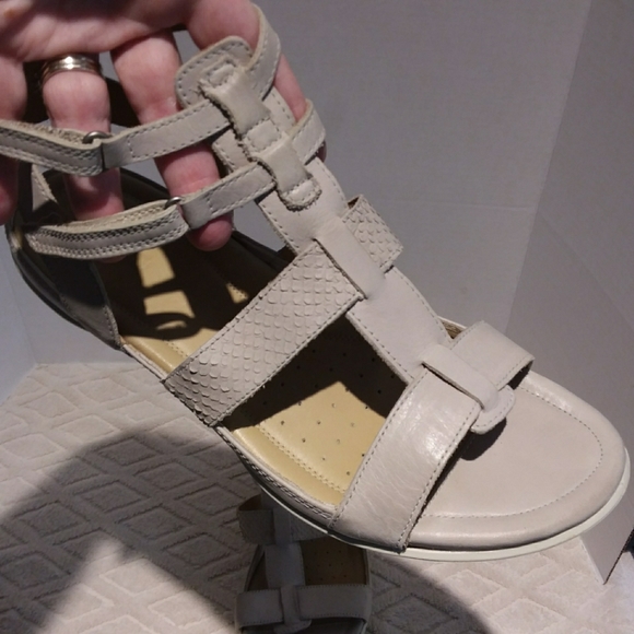 Ecco gladiator sandals. - Picture 4 of 13